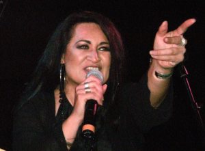 Annie Crummer in Concert